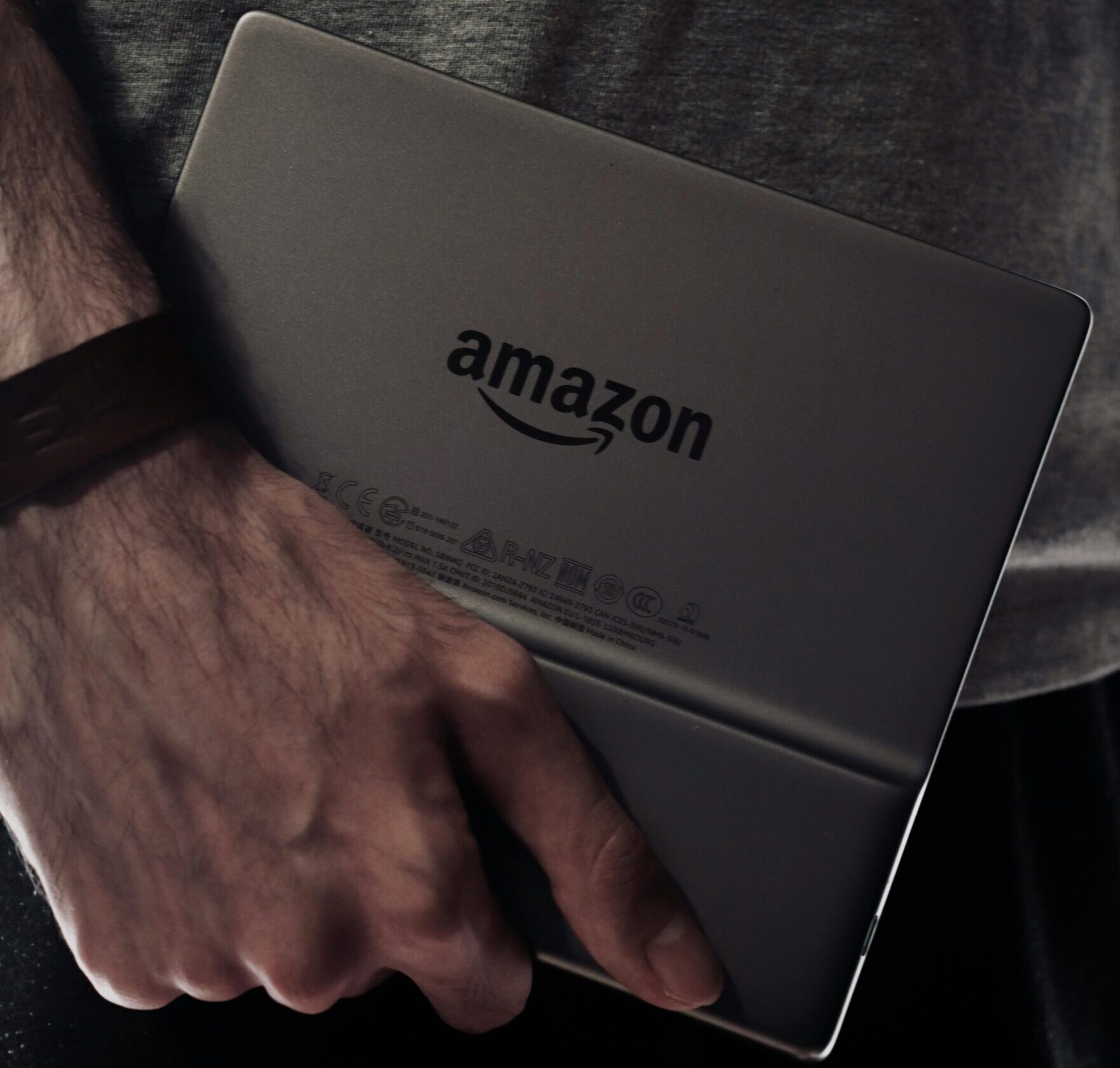 Cómo vender en Amazon sin tener productos propios (métodos reales 2026)