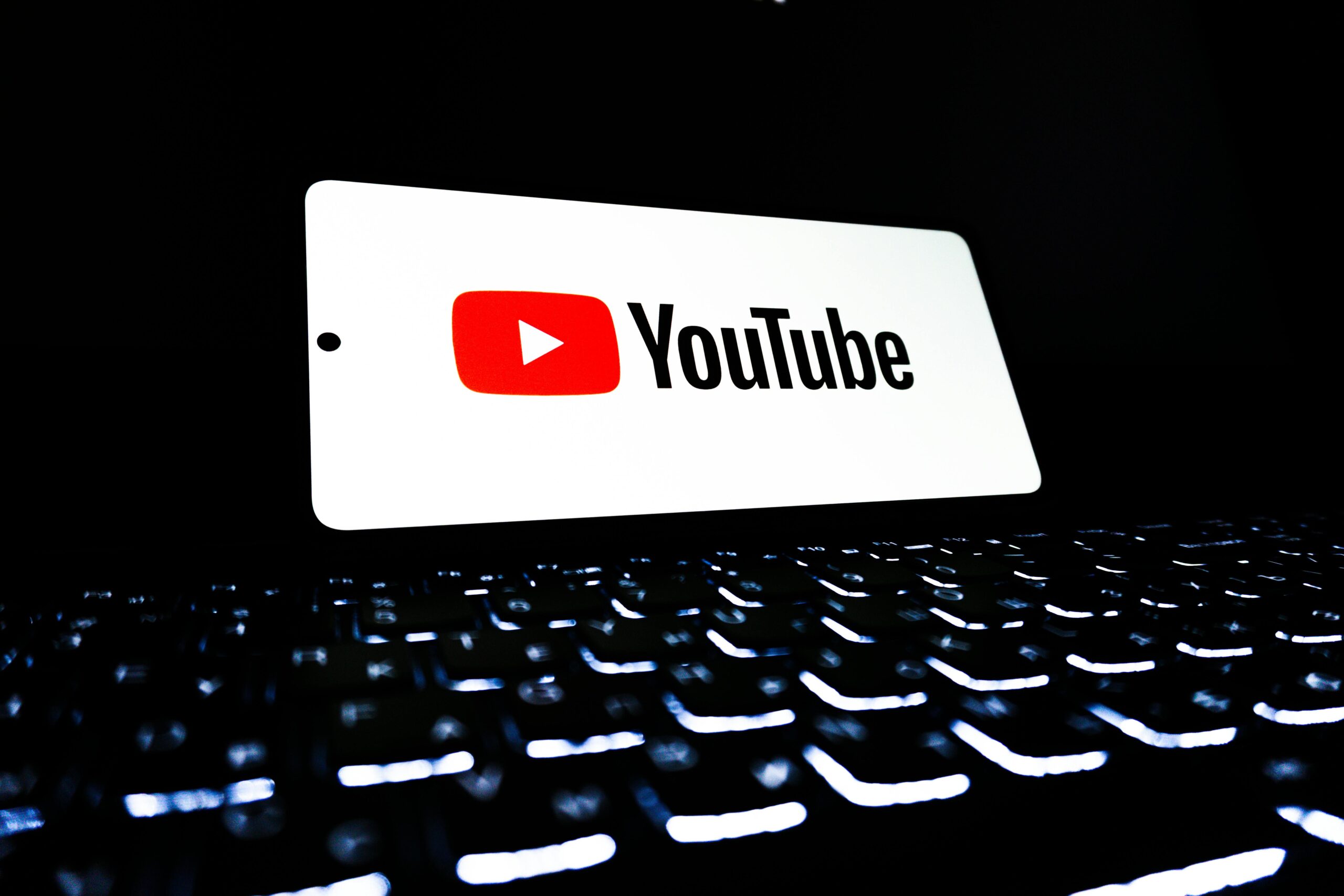 Cómo ganar dinero con YouTube sin tener muchos suscriptores