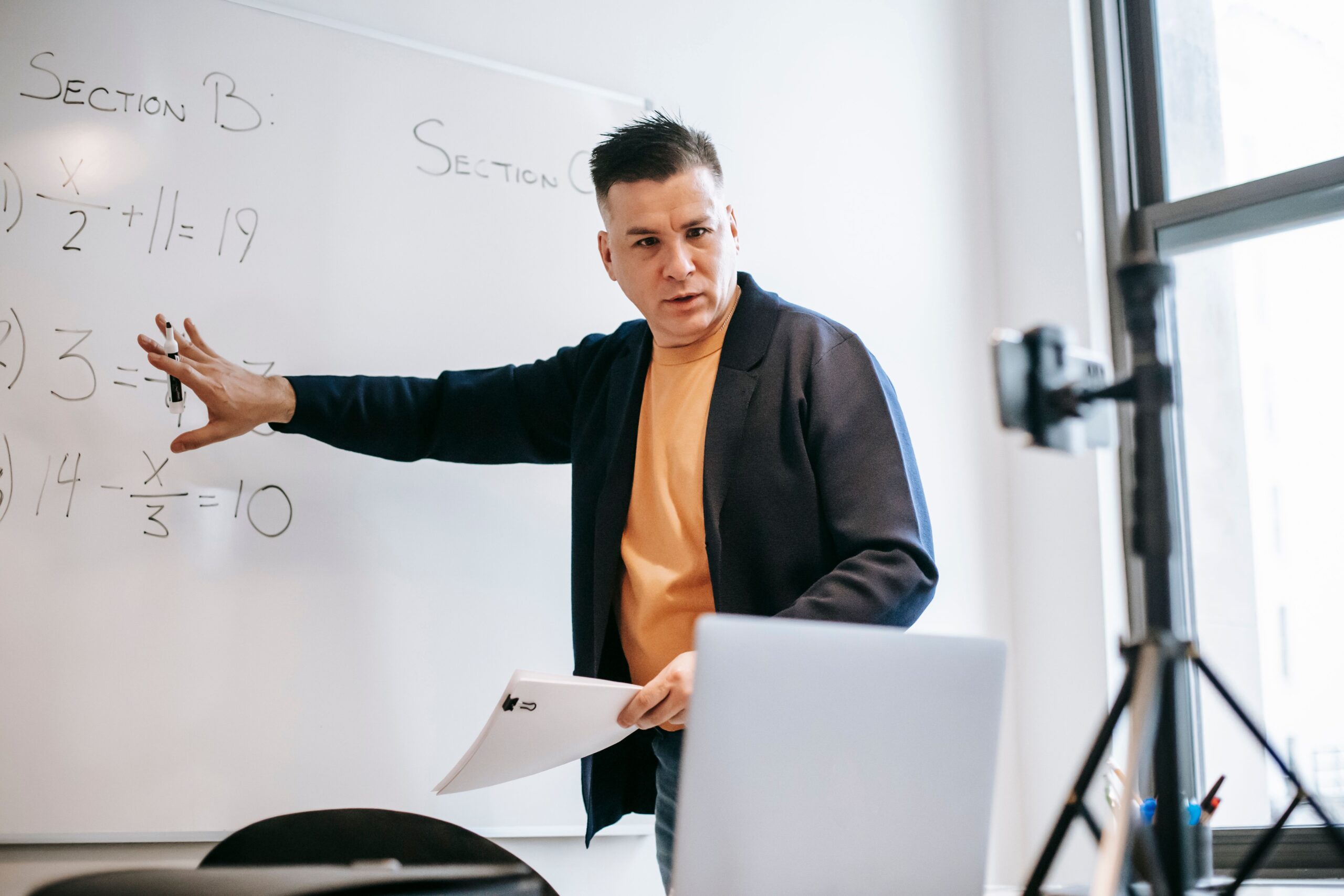 Cómo crear y vender tu primer curso online sin ser un experto
